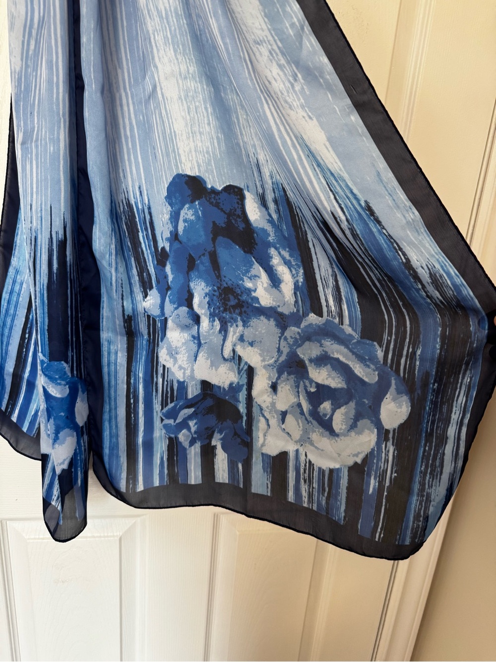 Blue Gradient Scarf with Roses - Picture 2 of 4